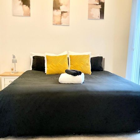 The Parkes A Stylish 3Br House, 5 Mins From Central Birmingham Close To The Edgbaston Stadium, The Hippodrome, Uob, Aston And Bcu, China Town, Kings Heath Bhx Airport And Much More מראה חיצוני תמונה