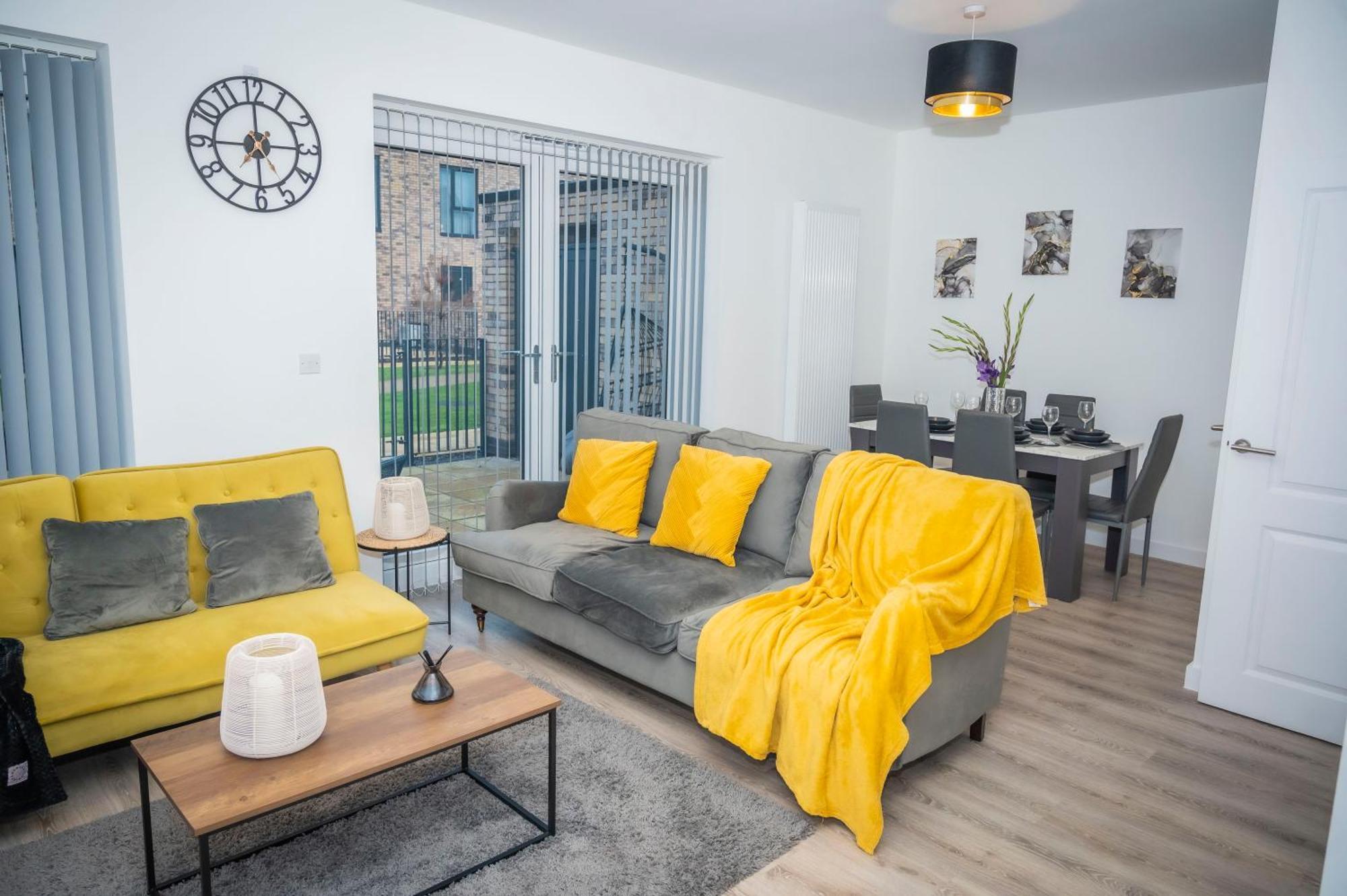 The Parkes A Stylish 3Br House, 5 Mins From Central Birmingham Close To The Edgbaston Stadium, The Hippodrome, Uob, Aston And Bcu, China Town, Kings Heath Bhx Airport And Much More מראה חיצוני תמונה