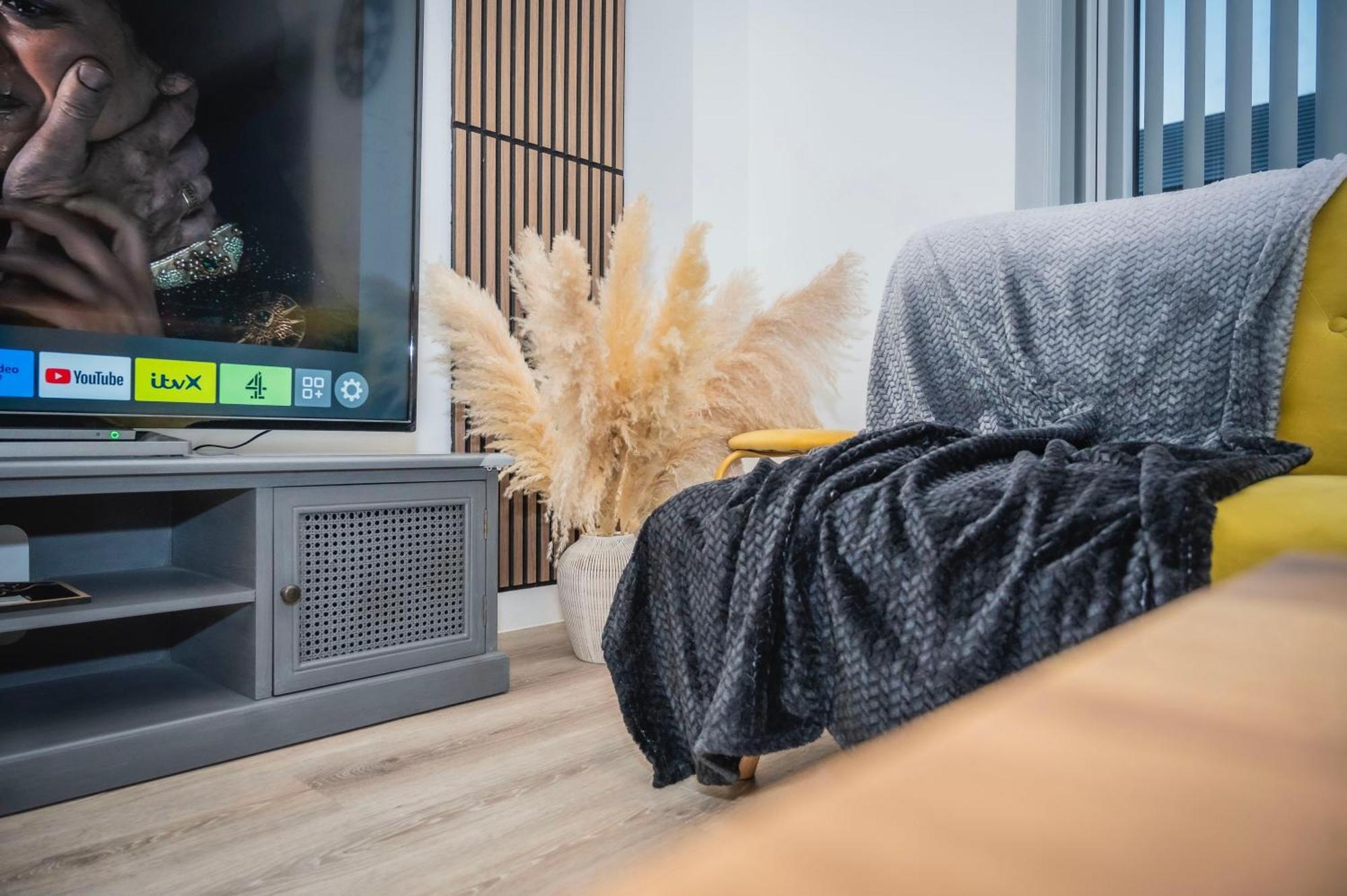 The Parkes A Stylish 3Br House, 5 Mins From Central Birmingham Close To The Edgbaston Stadium, The Hippodrome, Uob, Aston And Bcu, China Town, Kings Heath Bhx Airport And Much More מראה חיצוני תמונה